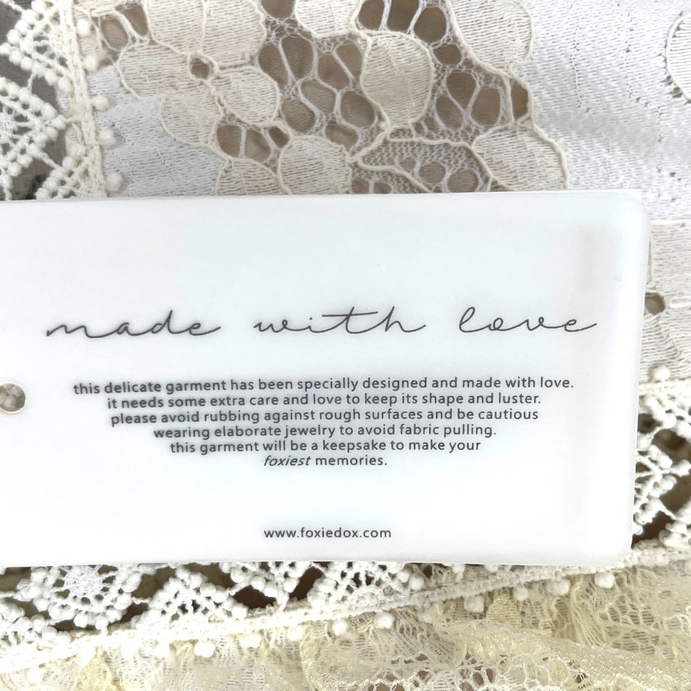 Foxiedox mini lace dress Cream Ivory White M Sleeveless Lightweight Retro - Picture 13 of 16
